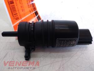 Used Rear screen washer pump BMW 4 serie Gran Coupe (F36) 430d 3.0 24V Price € 14,99 Margin scheme offered by Venema Autoparts