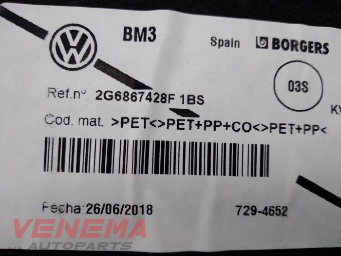 Boot lining right from a Volkswagen Polo VI (AW1) 1.0 TSI 12V 2018
