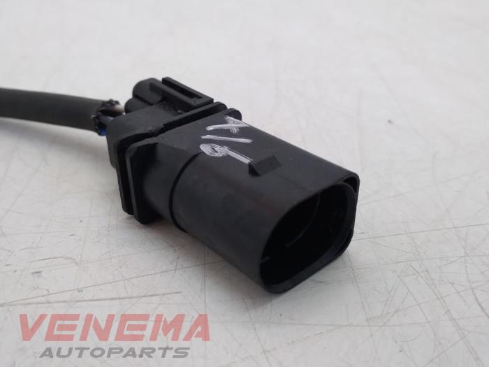 Lambda probe from a Volkswagen Polo VI (AW1) 1.0 TSI 12V 2018