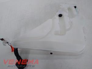Used Front windscreen washer reservoir BMW 4 serie Gran Coupe (F36) 420i 2.0 Turbo 16V Price € 39,99 Margin scheme offered by Venema Autoparts