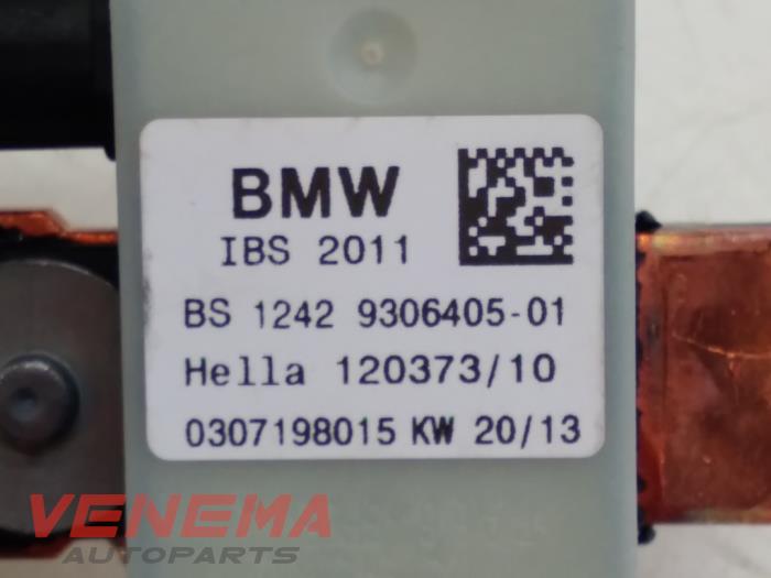 Battery sensor from a BMW 1 serie (F20) 118i 1.6 16V 2013