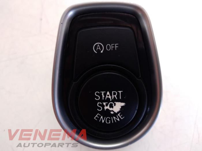 Używane Przelacznik Start/Stop BMW 4 serie (F32) 435i xDrive 3.0 24V Cena € 9,99 Procedura marży oferowane przez Venema Autoparts