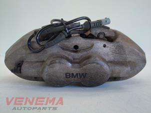 Used Front brake calliper, left BMW 4 serie (F32) 435i xDrive 3.0 24V Price € 299,99 Margin scheme offered by Venema Autoparts