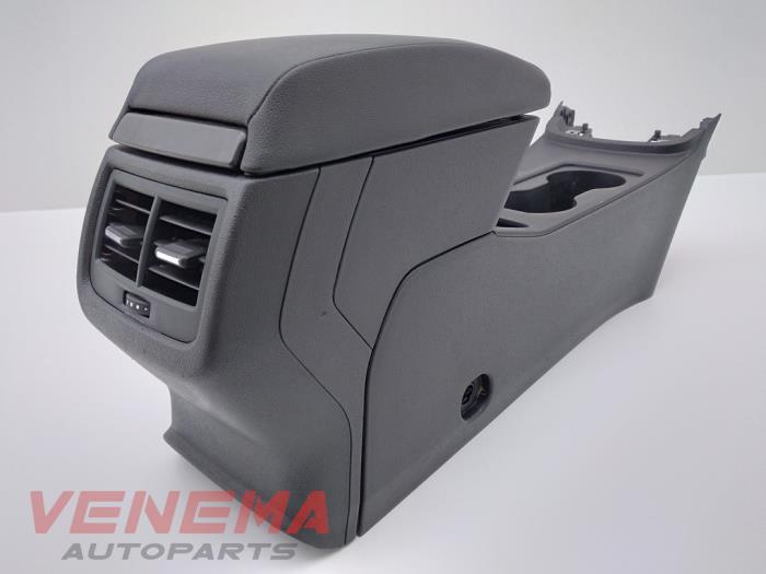 Consola central de un Seat Leon ST (5FF) 1.2 TSI Ecomotive 16V 2016