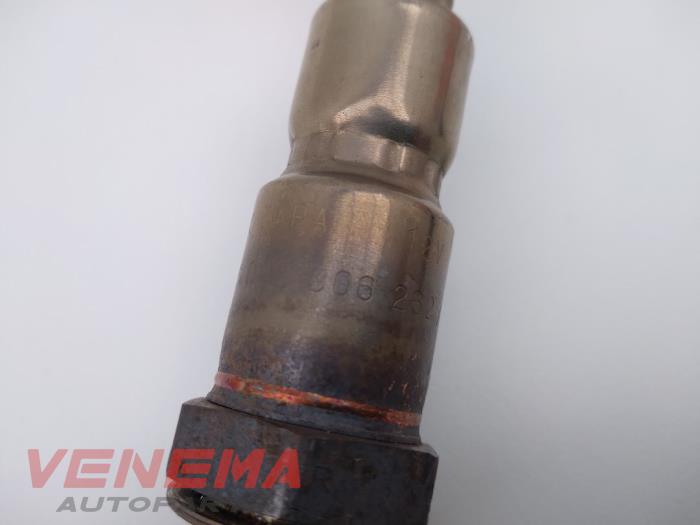 Lambda probe from a Seat Leon SC (5FC) 2.0 TDI FR 16V 2015