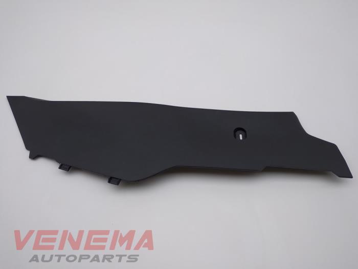 Cover, miscellaneous from a Seat Leon SC (5FC) 2.0 TDI FR 16V 2015