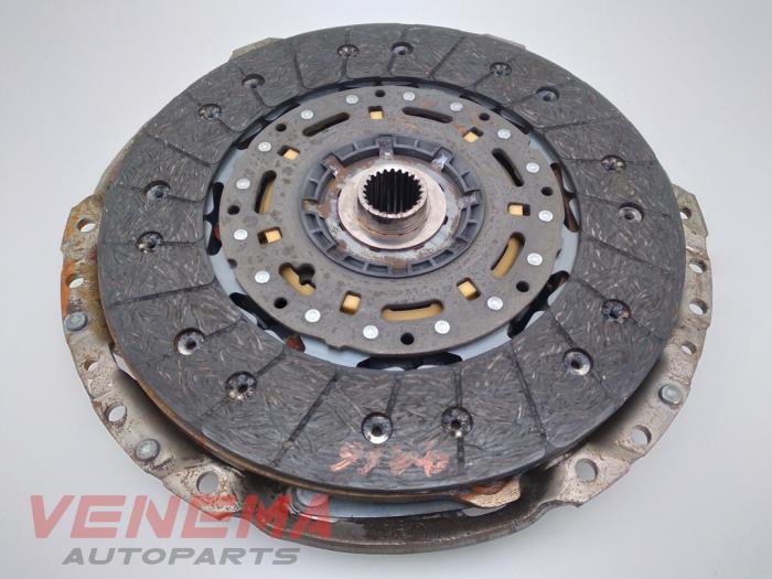 Clutch kit (complete) from a Seat Leon SC (5FC) 2.0 TDI FR 16V 2015