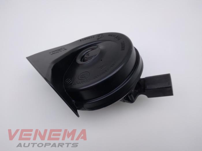 Używane Klakson Seat Leon SC (5FC) 2.0 TDI FR 16V Cena € 9,99 Procedura marży oferowane przez Venema Autoparts