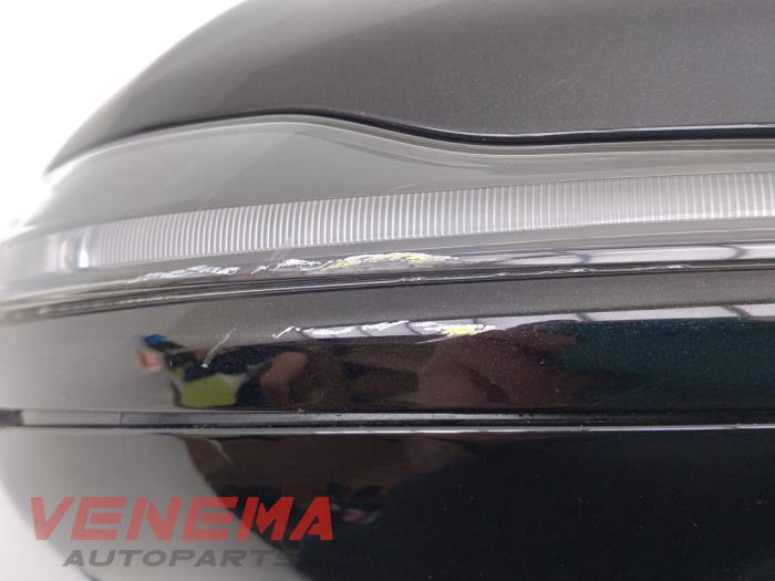 Spiegelkappe rechts van een Mercedes-Benz E Estate (S213) E-200d 2.0 Turbo 16V 2019