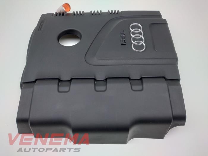 Plaque de protection moteur d'un Audi A5 Sportback (8TA) 2.0 TFSI 16V 2011