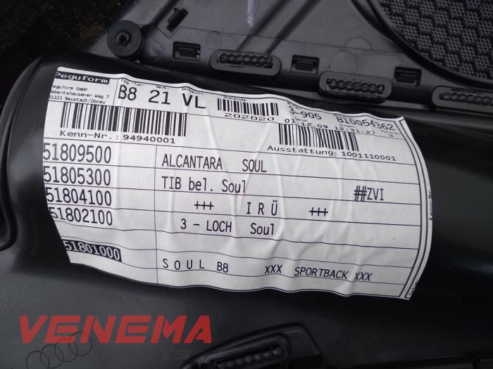 Revêtement portière 4portes avant gauche d'un Audi A5 Sportback (8TA) 2.0 TFSI 16V 2011