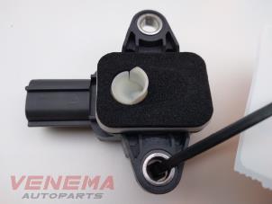 Used Airbag sensor Volkswagen Polo V (6R) 1.2 TDI 12V BlueMotion Price € 9,99 Margin scheme offered by Venema Autoparts