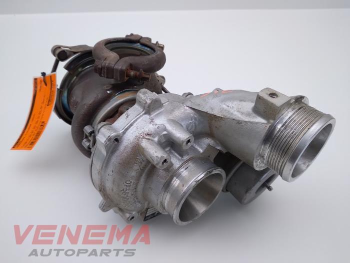 Używane Turbo Mercedes C (R205) 4.0 C-63 AMG V8 Biturbo Cena € 999,99 Procedura marży oferowane przez Venema Autoparts