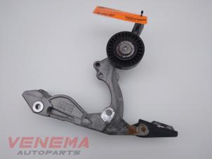 Used Timing belt tensioner Mercedes C (R205) C-63 AMG 4.0 V8 Biturbo Price € 29,99 Margin scheme offered by Venema Autoparts
