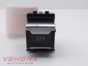 Gebrauchte Handbremse Schalter Peugeot 5008 II (M4/MC/MJ/MR) 1.2 12V e-THP PureTech 130 Preis € 14,99 Margenregelung angeboten von Venema Autoparts