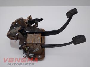 Używane Zestaw pedalów Opel Agila Mk.II (B) 1.0 12V Twinport Cena € 49,99 Procedura marży oferowane przez Venema Autoparts