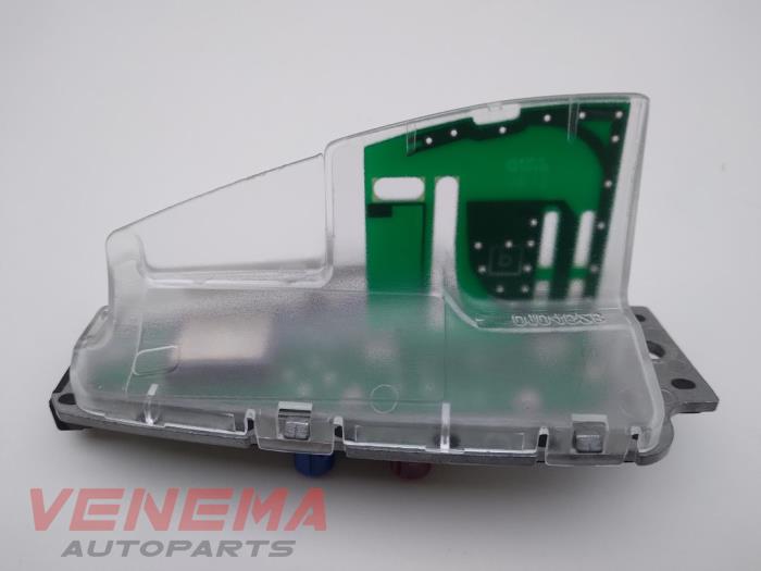 Używane Antena GPS BMW X1 (E84) sDrive 20i 2.0 16V Twin Power Turbo Cena € 24,99 Procedura marży oferowane przez Venema Autoparts