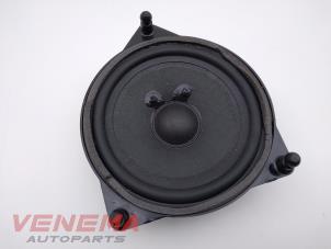 Used Speaker Mercedes C (W205) C-200 2.0 CGI 16V Price € 29,99 Margin scheme offered by Venema Autoparts
