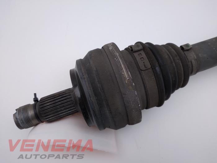Drive shaft, rear right from a Mercedes-Benz C (W205) C-200 2.0 CGI 16V 2017