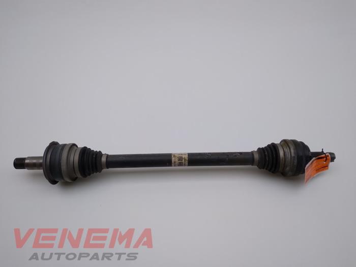 Drive shaft, rear right from a Mercedes-Benz C (W205) C-200 2.0 CGI 16V 2017