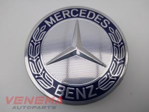 Used Hub cap Mercedes C (W205) C-200 2.0 CGI 16V Price € 14,99 Margin scheme offered by Venema Autoparts