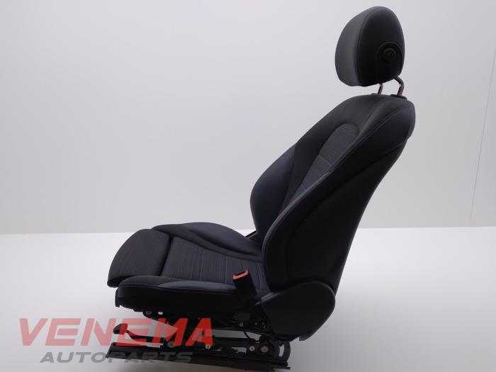 Seat, right from a Mercedes-Benz C (W205) C-200 2.0 CGI 16V 2017