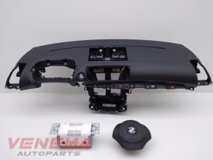 Usagé Airbag set + dashboard BMW 1 serie (E81) 116i 2.0 16V Prix € 399,99 Règlement à la marge proposé par Venema Autoparts