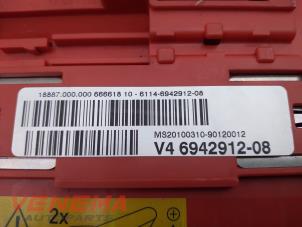 Stromverteiler van een BMW 1 serie (E81) 116i 2.0 16V 2011