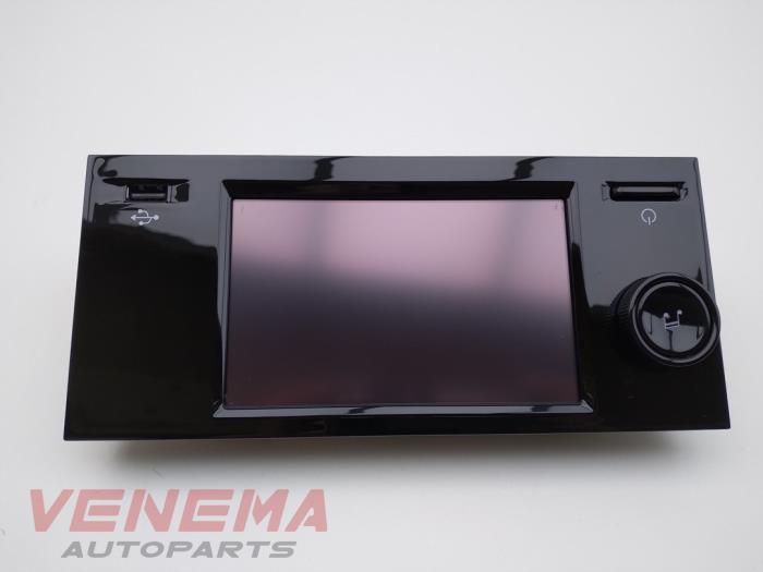 Controlador de pantalla multimedia de un Opel Corsa F (UB/UH/UP) 1.2 12V 100 2021