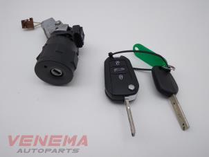 Used Ignition lock + key Opel Corsa F (UB/UH/UP) 1.2 12V 100 Price € 39,99 Margin scheme offered by Venema Autoparts
