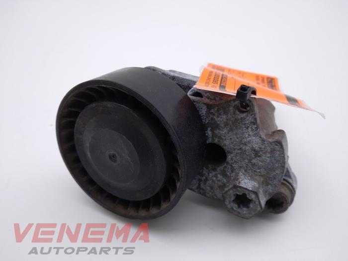 Usados Rodillo tensor correa múltiple Skoda Fabia III (NJ3) 1.0 12V Precio € 14,99 Norma de margen ofrecido por Venema Autoparts