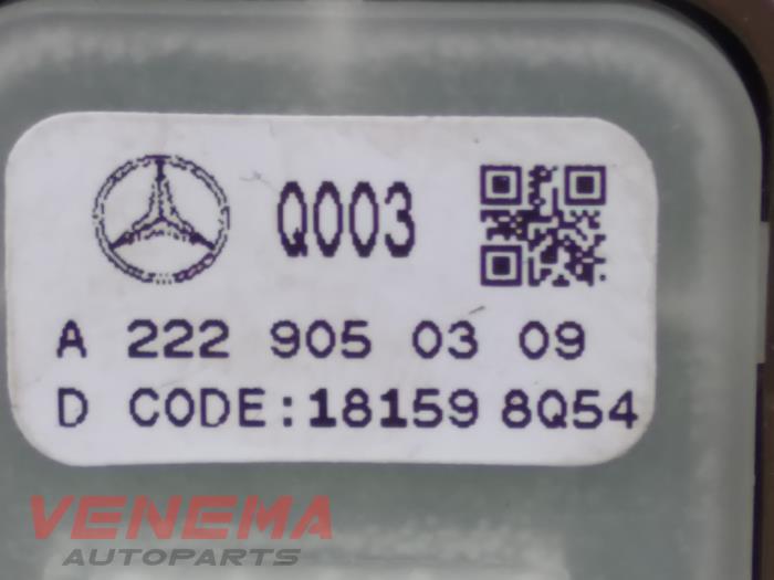 Interruptor de ventanilla eléctrica de un Mercedes-Benz E Estate (S213) E-200d 2.0 Turbo 16V 2019
