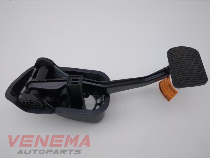Begagnade Bromspedal Mercedes E Estate (S213) E-200d 2.0 Turbo 16V Pris € 39,99 Marginaltabell erbjuds av Venema Autoparts
