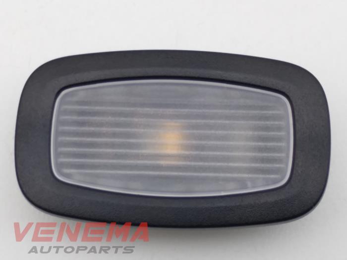 Begagnade Innerbelysning Mercedes E Estate (S213) E-200d 2.0 Turbo 16V Pris € 9,99 Marginaltabell erbjuds av Venema Autoparts
