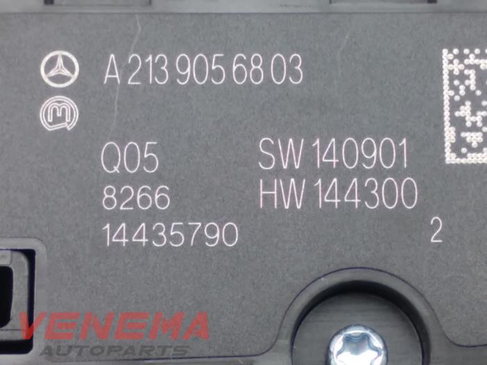 Interruptor de un Mercedes-Benz E Estate (S213) E-200d 2.0 Turbo 16V 2019