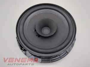 Used Speaker Volkswagen Polo V (6R) 1.4 TDI 12V 90 Price € 14,99 Margin scheme offered by Venema Autoparts