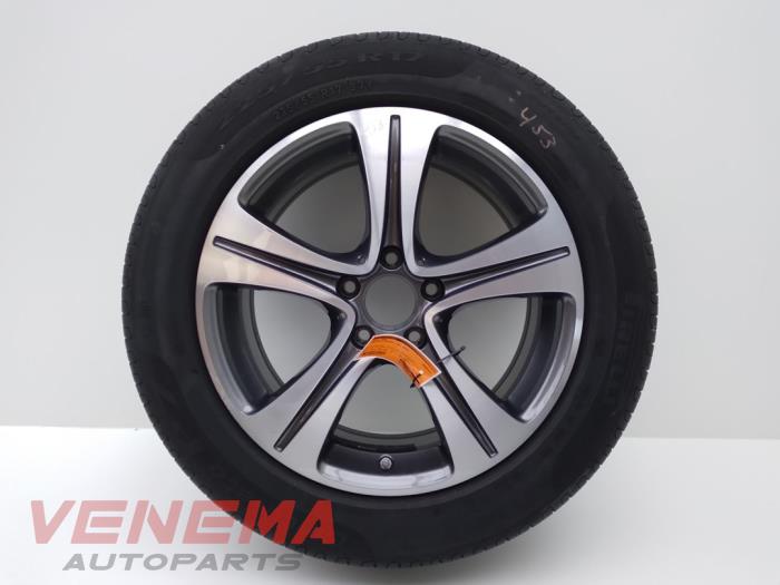 Begagnade Hjul + däck Mercedes E Estate (S213) E-200d 2.0 Turbo 16V Pris € 99,99 Marginaltabell erbjuds av Venema Autoparts