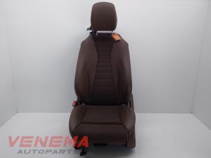 Używane Fotel lewy Mercedes E Estate (S213) E-200d 2.0 Turbo 16V Cena € 299,99 Procedura marży oferowane przez Venema Autoparts