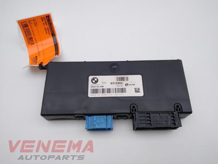 Używane Modul gateway BMW X3 (F25) xDrive35d 24V Cena € 114,99 Procedura marży oferowane przez Venema Autoparts