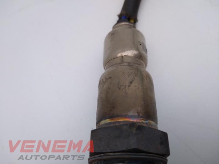 Lambda probe from a Volkswagen Polo V (6R) 1.4 TDI 12V 90 2015