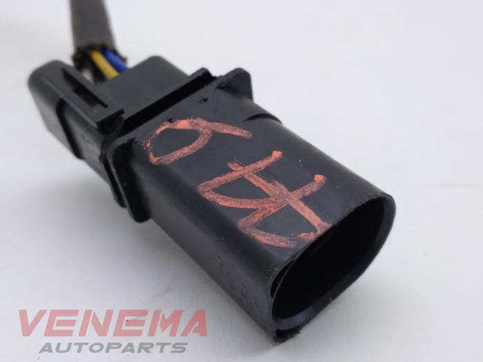 Lambda probe from a Volkswagen Polo V (6R) 1.4 TDI 12V 90 2015