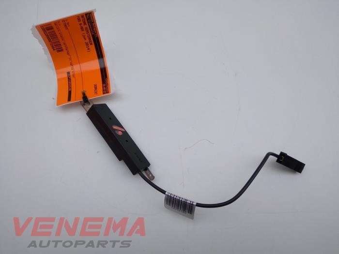 Antenna Amplifier from a Ford B-Max (JK8) 1.0 EcoBoost 12V 100 2014
