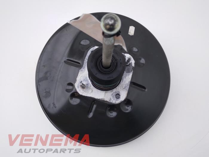 Usagé Servo frein Volkswagen Touran (5T1) 2.0 TDI 110 Prix € 49,99 Règlement à la marge proposé par Venema Autoparts
