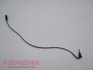 Auspuff Temperatursensor van een Volkswagen Touran (5T1) 2.0 TDI 110 2018