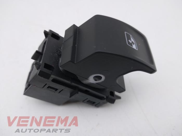 Electric window switch from a Volkswagen Touran (5T1) 2.0 TDI 110 2018
