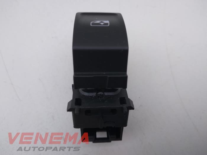 Electric window switch from a Volkswagen Touran (5T1) 2.0 TDI 110 2018