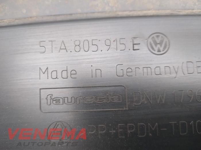 Spoiler Stoßstange vorne van een Volkswagen Touran (5T1) 2.0 TDI 110 2018