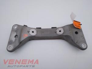 Used Gearbox mount BMW 1 serie (F20) 120d TwinPower Turbo 2.0 16V Price € 24,99 Margin scheme offered by Venema Autoparts