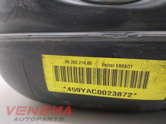 Tank from a Opel Corsa F (UB/UH/UP) 1.2 12V 100 2021