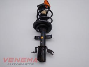 Used Front shock absorber rod, right Renault Clio IV (5R) 1.5 Energy dCi 90 FAP Price € 39,99 Margin scheme offered by Venema Autoparts